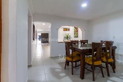 Casa de 4 alcobas en venta en Loma De Los Mesa, Envigado, 151 m² · foto 4 de 20