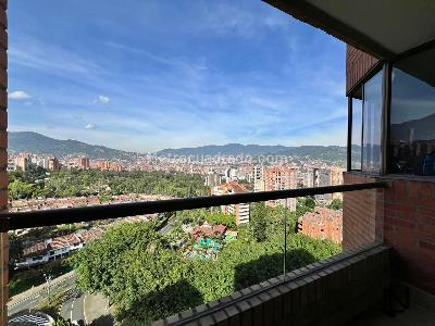 Apartamento de 3 alcobas en venta en Loma De Los Balsos, Medellín, 130 m² · foto 7 de 20