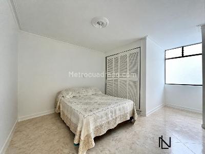 Apartamento de 3 alcobas en venta en Florida Nueva, Medellín, 120 m² · foto 13 de 20