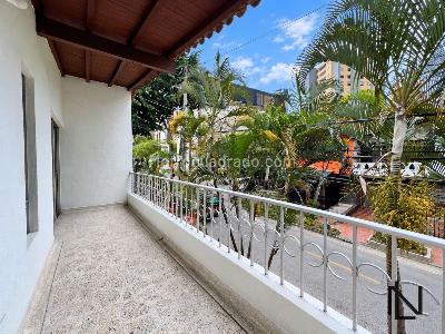 Casa de 5 alcobas en venta en Los Colores, Medellín, 200 m² · foto 5 de 19