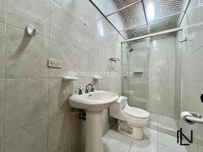Casa de 5 alcobas en venta en Los Colores, Medellín, 200 m² · foto 17 de 19
