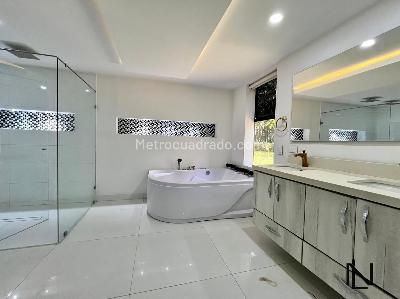 Apartamento de 4 alcobas en venta en San Lucas, Medellín, 198 m² · foto 11 de 20
