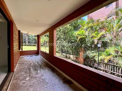 Apartamento de 4 alcobas en venta en San Lucas, Medellín, 198 m² · foto 10 de 20