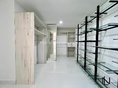 Apartamento de 4 alcobas en venta en San Lucas, Medellín, 198 m² · foto 12 de 20