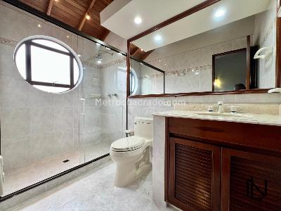 Casa de 4 alcobas en venta en Los Balsos No 2, Medellín, 217 m² · foto 17 de 20