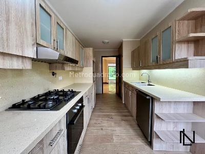 Casa de 4 alcobas en venta en Los Balsos No 2, Medellín, 217 m² · foto 9 de 20