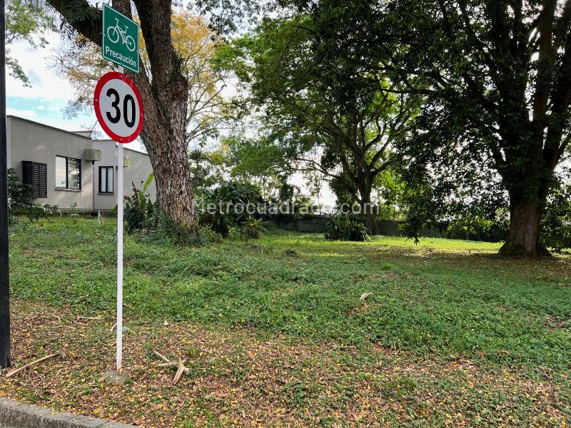 Lote en Venta, CERRITOS, Pereira - Más
