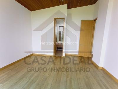 Apartamento de 2 alcobas en venta en Llanogrande, Rionegro, 138 m² · foto 10 de 16