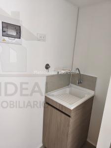 Apartamento de 2 alcobas en venta en San Nicolas, Rionegro, 68 m² · foto 4 de 18