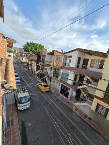 Casa de 3 alcobas en venta en Sector El Estadio, Medellín, 102 m² · foto 10 de 16