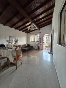 Casa de 3 alcobas en venta en Sector El Estadio, Medellín, 102 m² · foto 2 de 16
