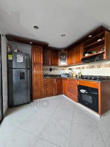 Casa de 3 alcobas en venta en Sector El Estadio, Medellín, 102 m² · foto 3 de 16
