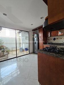 Casa de 3 alcobas en venta en Sector El Estadio, Medellín, 102 m² · foto 7 de 16