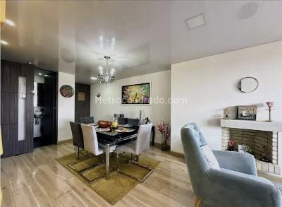 Apartamento de 3 alcobas en venta en Colina Campestre, Bogotá, 119 m² · foto 3 de 17