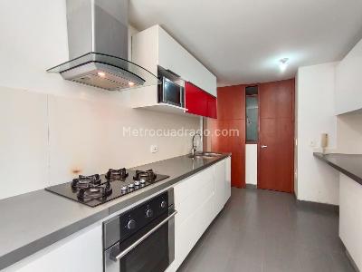 Apartamento en venta en Santa Barbara Central, Bogotá · foto 6 de 15