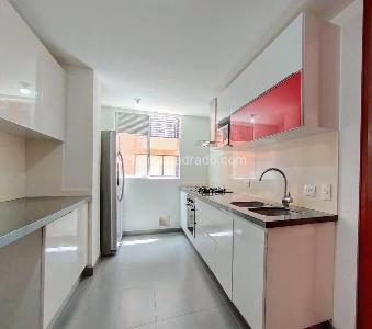 Apartamento en venta en Santa Barbara Central, Bogotá · foto 8 de 15