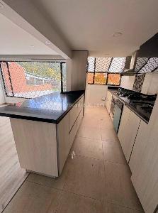 Casa de 5 alcobas en venta en Colina Campestre, Bogotá, 240 m² · foto 10 de 20