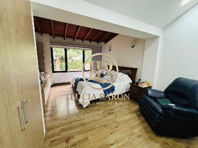 Casa de 4 alcobas en venta en Los Naranjos, Medellín, 220 m² · foto 8 de 19