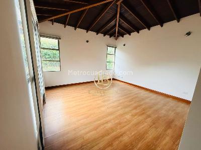 Casa de 4 alcobas en venta en Urbanización Monte Carmelo, Sabaneta, 750 m² · foto 19 de 20