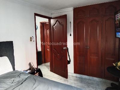 Apartamento de 2 alcobas en venta en Bueno Madrid, Cali, 70 m² · foto 6 de 17