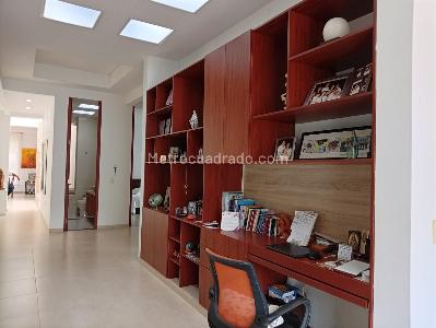 Casa de 4 alcobas en venta en La Riverita, Cali, 382 m² · foto 9 de 20