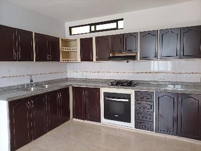 Casa de 4 alcobas en venta en El Cedro, Cali, 258 m² · foto 3 de 17