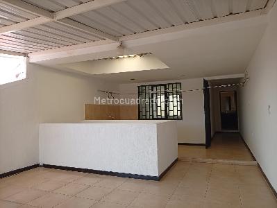 Casa de 4 alcobas en venta en El Cedro, Cali, 258 m² · foto 16 de 17