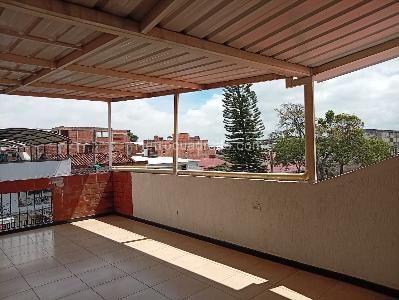 Casa de 4 alcobas en venta en El Cedro, Cali, 258 m² · foto 15 de 17