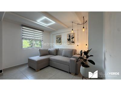 Apartamento de 2 alcobas en arriendo en Los Naranjos, Medellín, 91 m² · foto 6 de 14