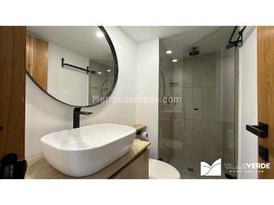 Apartamento de 2 alcobas en arriendo en Los Naranjos, Medellín, 91 m² · foto 12 de 14