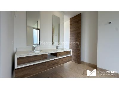 Casa de 3 alcobas en venta en Las Palmas, Medellín, 433 m² · foto 15 de 20