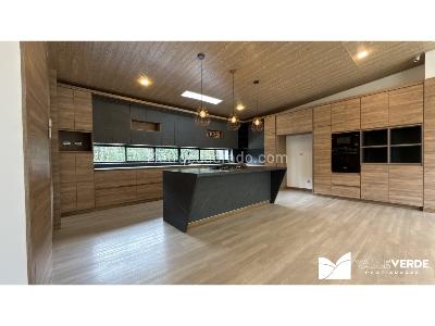 Casa de 4 alcobas en venta en Llanogrande, Rionegro, 1875 m² · foto 3 de 18