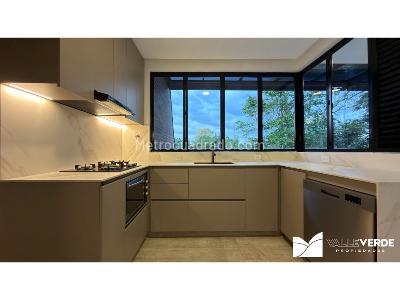 Apartamento de 2 alcobas en arriendo en Llanogrande, Rionegro, 110 m² · foto 2 de 19