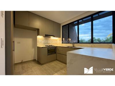 Apartamento de 2 alcobas en arriendo en Llanogrande, Rionegro, 110 m² · foto 13 de 19