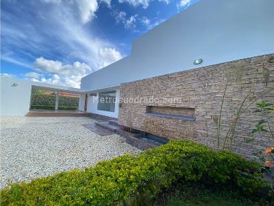 Casa de 4 alcobas en venta en Llanogrande, Rionegro, 1550 m² · foto 11 de 20