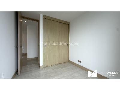 Apartamento de 3 alcobas en venta en El Poblado, Medellín, 90 m² · foto 13 de 16