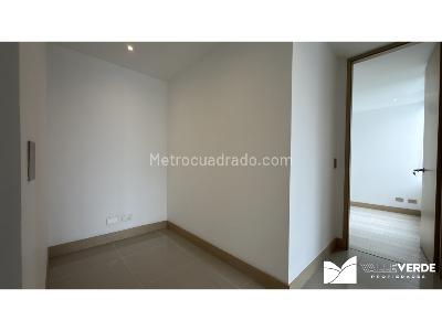 Apartamento de 3 alcobas en venta en El Poblado, Medellín, 90 m² · foto 15 de 16