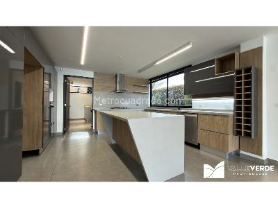 Casa de 5 alcobas en arriendo en Llanogrande, Rionegro, 1600 m² · foto 9 de 20