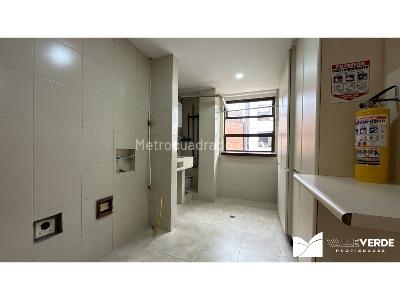 Apartamento de 4 alcobas en venta en Manila, Medellín, 220 m² · foto 8 de 20