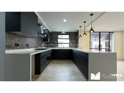 Apartamento de 3 alcobas en arriendo en Manila, Medellín, 245 m² · foto 6 de 19