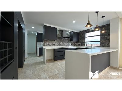 Apartamento de 3 alcobas en arriendo en Manila, Medellín, 245 m² · foto 7 de 19