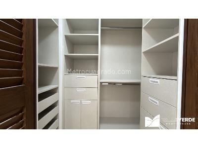 Apartamento de 3 alcobas en arriendo en Manila, Medellín, 245 m² · foto 12 de 19