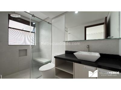Apartamento de 3 alcobas en arriendo en Manila, Medellín, 245 m² · foto 13 de 19