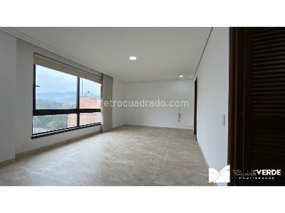 Apartamento de 3 alcobas en arriendo en Manila, Medellín, 245 m² · foto 17 de 19