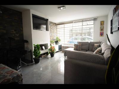Casa de 3 alcobas en venta en San Miguel, Bogotá, 288 m² · foto 4 de 20