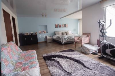 Casa de 3 alcobas en venta en San Miguel, Bogotá, 288 m² · foto 14 de 20