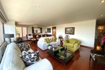 Apartamento de 3 alcobas en venta en Chico Norte, Bogotá, 184 m² · foto 4 de 20