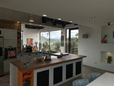 Casa de 5 alcobas en venta en La Calera, La Calera, 350 m² · foto 19 de 20