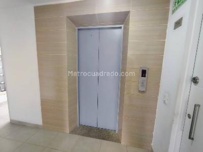 Apartamento en arriendo en Gran Granada, Bogotá · foto 4 de 17