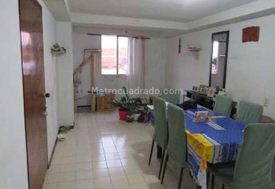 Apartamento de 3 alcobas en venta en Alfonso Barberena, Cali, 61 m² · foto 4 de 18
